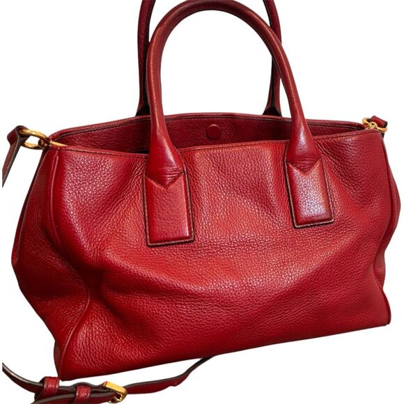 Marc Jacobs Empire City Bag Calfskin Cherry Red Large Crossbody Strap Included - Picture 2 of 9